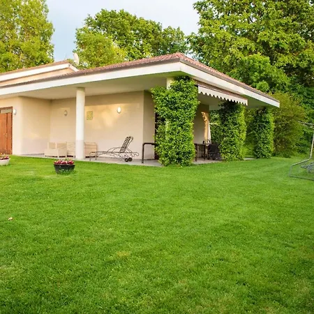 Charming In With Private Pool *